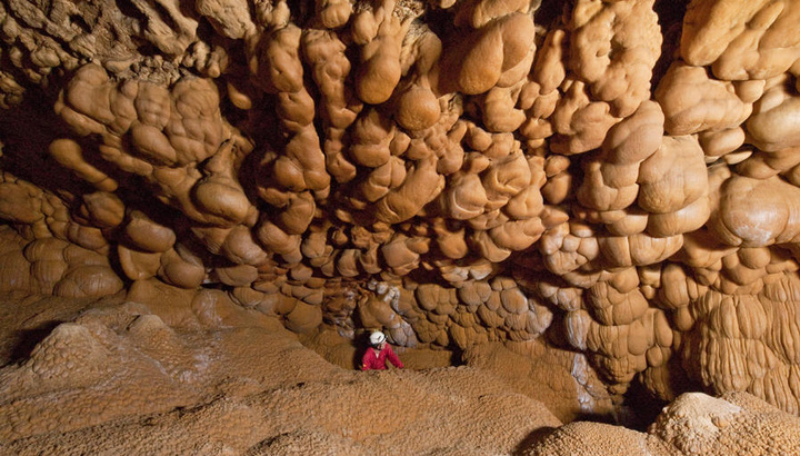 Interior de la Sima de la Higuera
