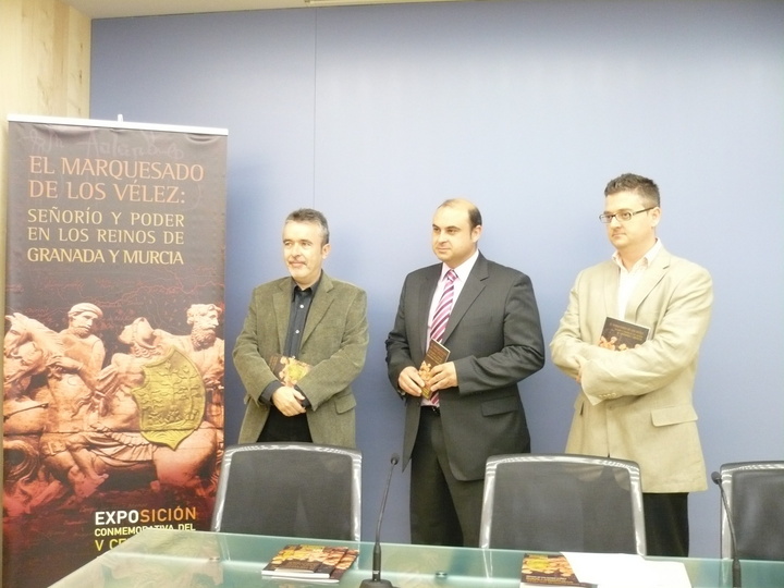 Rueda de prensa exposición Vélez