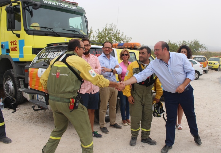 El presidente de la Comunidad se desplaza al Puesto de Mando Avanzado de Zarcilla de Ramos (Lorca) (2)