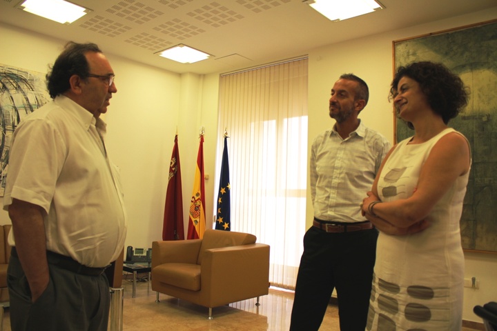 La consejera de Presidencia, María Dolores Pagán, se reunió hoy con el rector de la Universidad de Murcia, José Orihuela