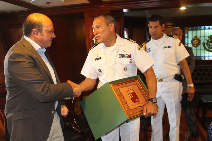 Visita al buque escuela de la Armada Mexicana