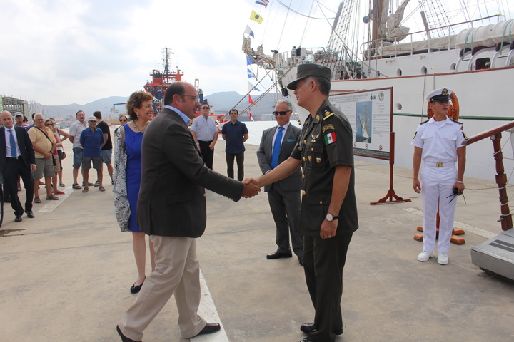 Visita al buque escuela 'Cuauhtémoc' de la Armada mexicana (1)