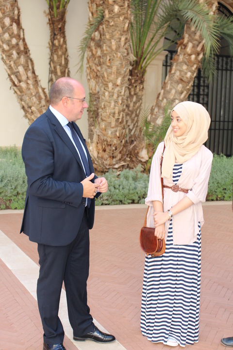 El presidente de la Comunidad recibe a Hajar Koudad Kasmi, Premio Nacional de Juventud 2015
