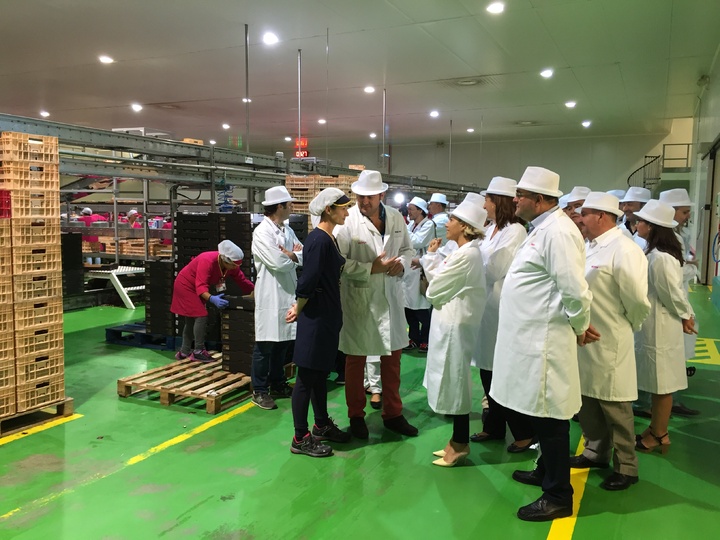 La consejera de Agua, Agricultura y Medio Ambiente visita las instalaciones de la empresa Moyca en Totana
