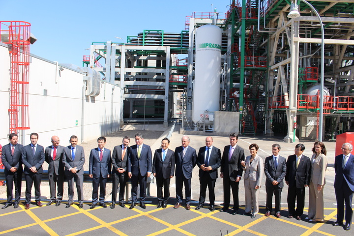 Inauguración instalaciones planta lubricantes de ILBOC (1)