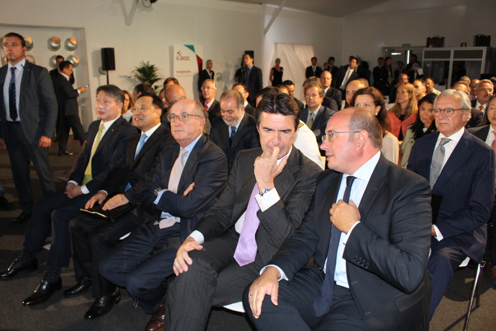 Inauguración instalaciones planta lubricantes de ILBOC (3)
