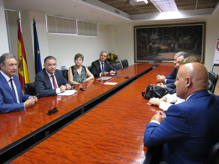 Reunión del director de Relaciones Laborales y Economía Social con el Colegio de Graduados Sociales