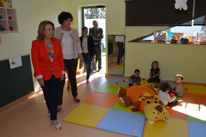 Educación mejora y amplía los cuatro colegios de Puerto Lumbreras que ya se encuentran todos conectados a una guardería pública / 2