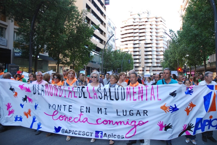 La consejera Violante Tomás participa en la marcha por la salud mental 'Ponte en mi lugar, conecta conmigo' (2)