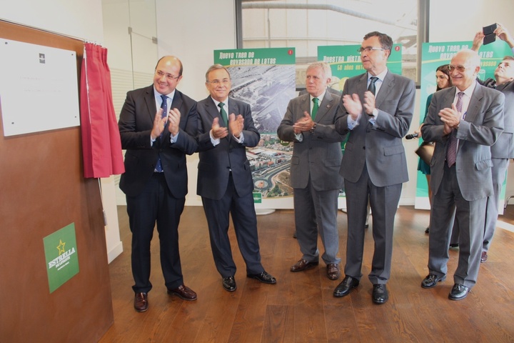 Inauguración de la nueva línea de envasado de la empresa Estrella de Levante (1)