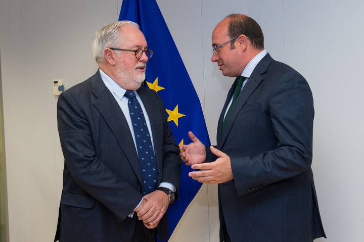 El presidente de la Comunidad se reunió en Bruselas con el Comisario de Acción por el Clima y Energía, Miguel Arias Cañete