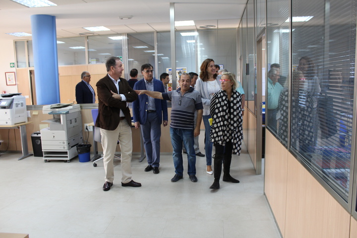 Adela Martínez-Cachá visita la OCA de Fuente Álamo y las sedes de Asaja, Coag-Ir y Upa en la localidad