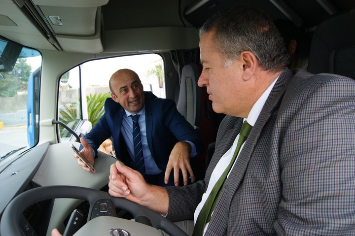 Francisco Bernabé visita la empresa Grupo Disfrimur (1)