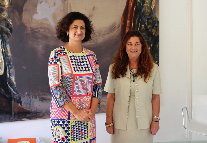 Reunión de la consejera de Presidencia con la presidenta de Hostecar