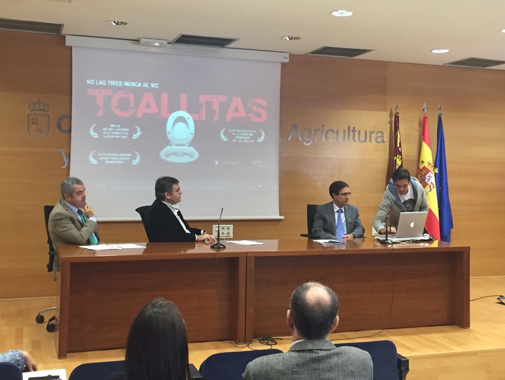 Campaña para que los ciudadanos no arrojen toallitas al WC