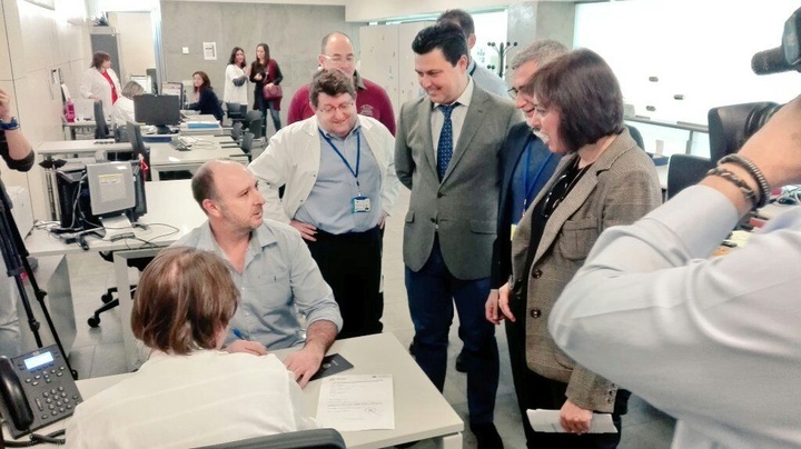 Guillén visita el Hospital General Universitario Los Arcos del Mar Menor donde hoy se ha puesto en marcha en nuevo sistema de registro de nacimientos