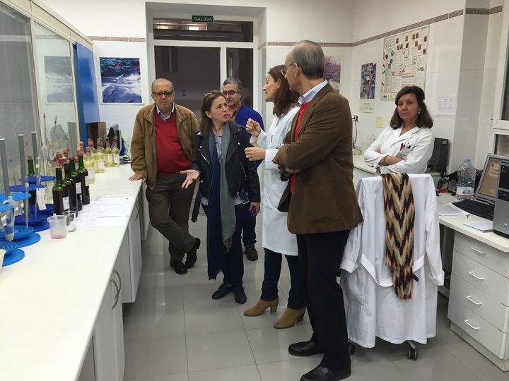 Juana Mulero visita la Estación Enológica de Jumilla 1