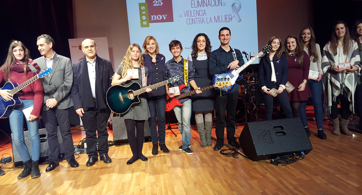 Un concierto de Antonio Lizana clausura los actos conmemorativos del Día Internacional para la Eliminación de la Violencia contra la Mujer