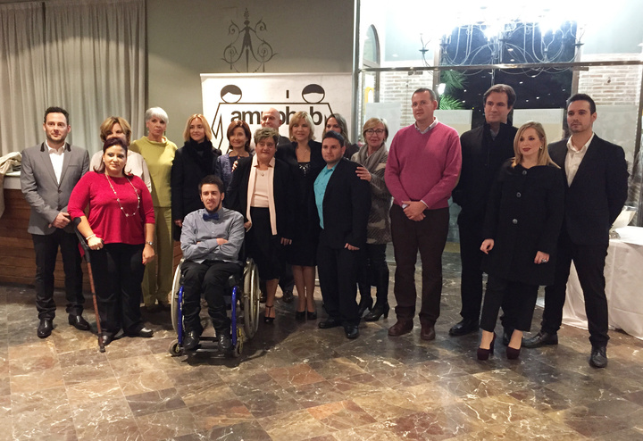 La consejera de Familia recibe la distinción de socia de honor de la Asociación de Padres e Hijos con Espina Bífida (1)