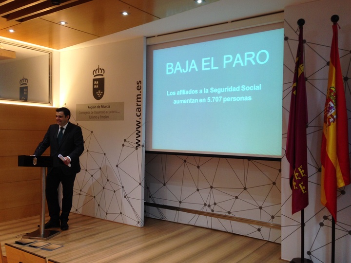 ueda de prensa para informar de los datos del paro