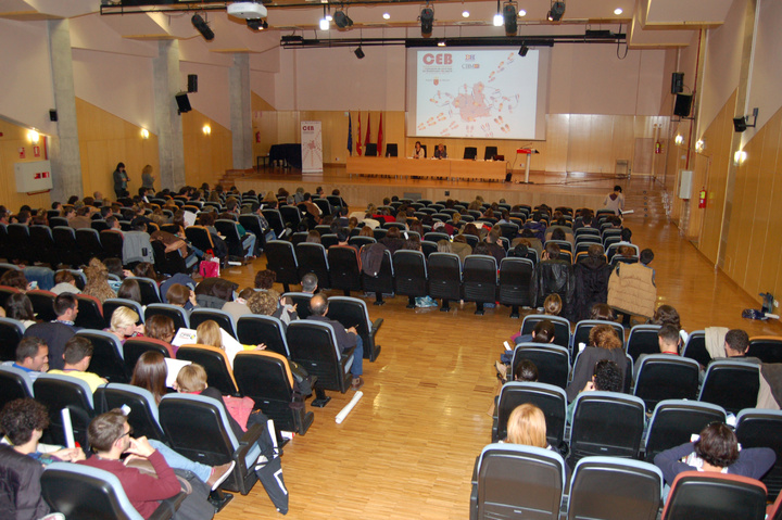 250 profesores participan en el I Congreso de centros bilingües de la Región de Murcia / 2