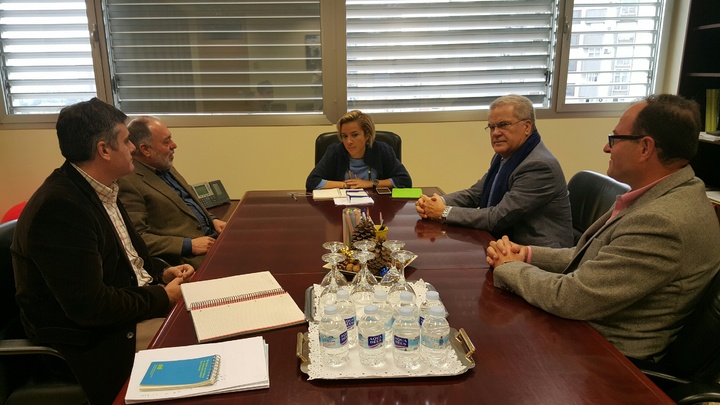 La consejera Adela Martínez Cachá se reúne con representantes de la comunidad de regantes de Abanilla 'El Porvenir'