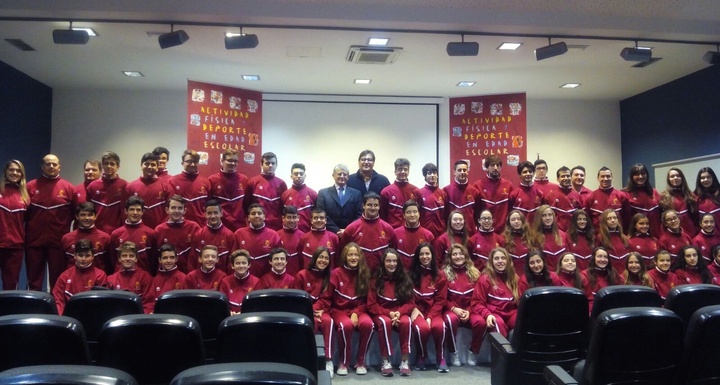 Selecciones regionales de baloncesto y balonmano cadetes e infantiles