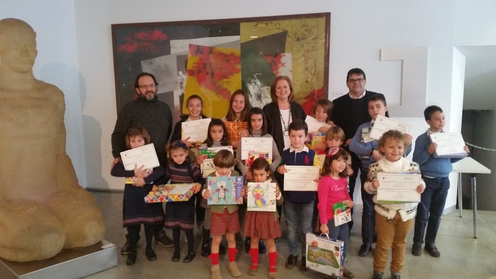 Entrega de los premios del concurso infantil 'Pinta la Navidad' del Muram de Cartagena