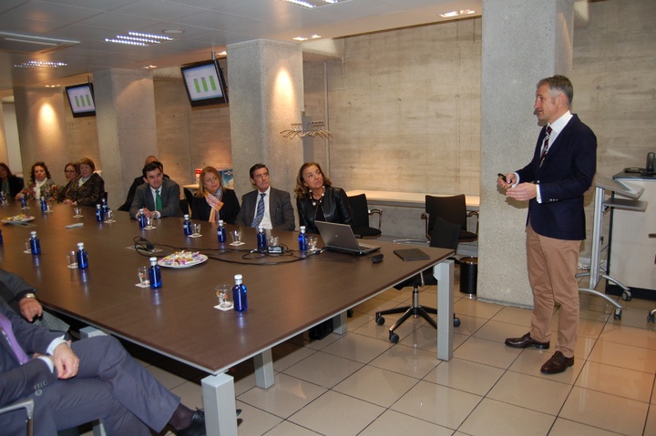 Visita a la empresa de alimentación Hero que colabora en el programa 'Desayunos saludables con Ciencia'