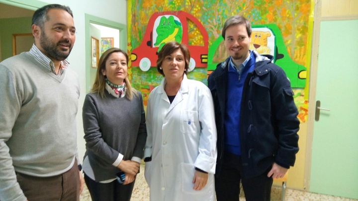 La directora general de Centros Educativos, María Dolores Valcárcel, visita la Escuela Infantil 'Los Rosales' de El Palmar.