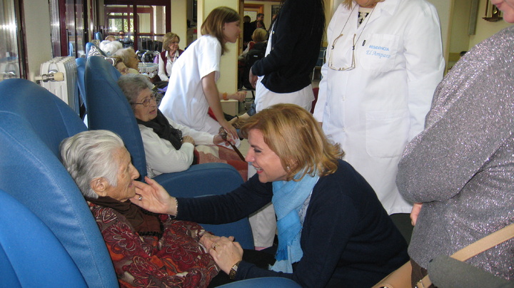 Visita a residencia de personas mayores "El Amparo"