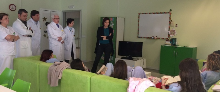 Guillén visita la Unidad de Trastornos Alimentarios del Hospital General Universitaria Reina Sofía