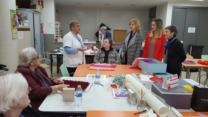 Visita a la residencia de personas mayores 'Obispo Javier Azagra'