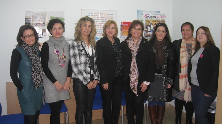 Visita al Centro de Atención Especializada para Mujeres Víctimas de Violencia (CAVI) de Las Torres de Cotillas.