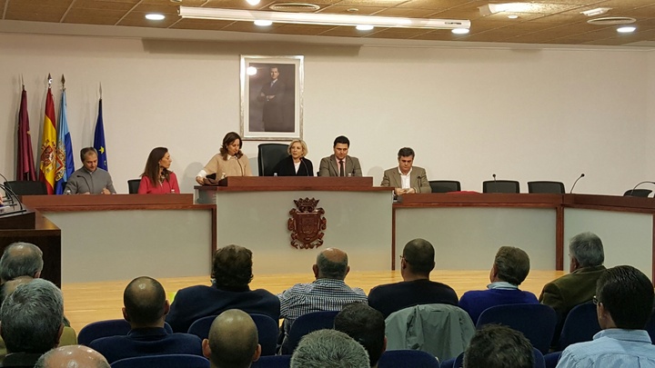 Constitución de la mesa sectorial para el seguimiento del código de buenas prácticas en el ámbito agrario (01)