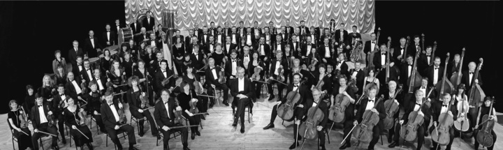 Los miembros de la Orquesta Filarmónica de Novosibirsk (Siberia), que estará dirigida en Murcia por el maestro Thomas Sanderling
