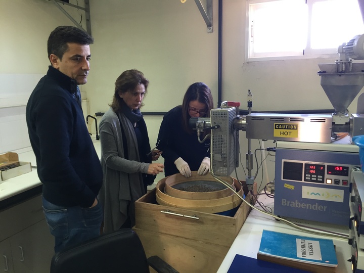 Juana Mulero visita con investigadores de la Universidad Católica San Antonio de Murcia el Centro de Recursos Marinos del Instituto Murciano de Investigación y Desarrollo Agrario y Alimentario 2