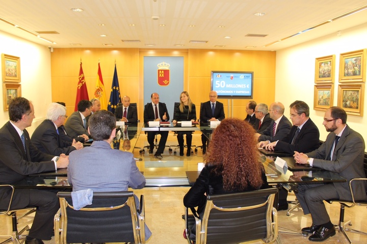 Firma convenio entre el Instituto de Crédito y Finanzas de la Región (ICREF) y el Instituto de Crédito Oficial (ICO)
