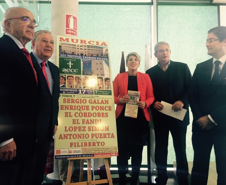 Presentación del cartel del XXII Festival Taurino Picado a beneficio de la Asociación Española contra el Cáncer