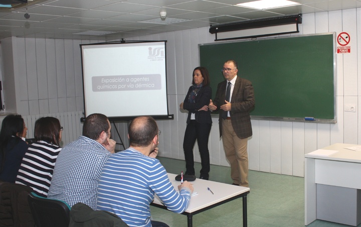 Curso sobre 'Exposición a agentes químicos por vía dérmica'
