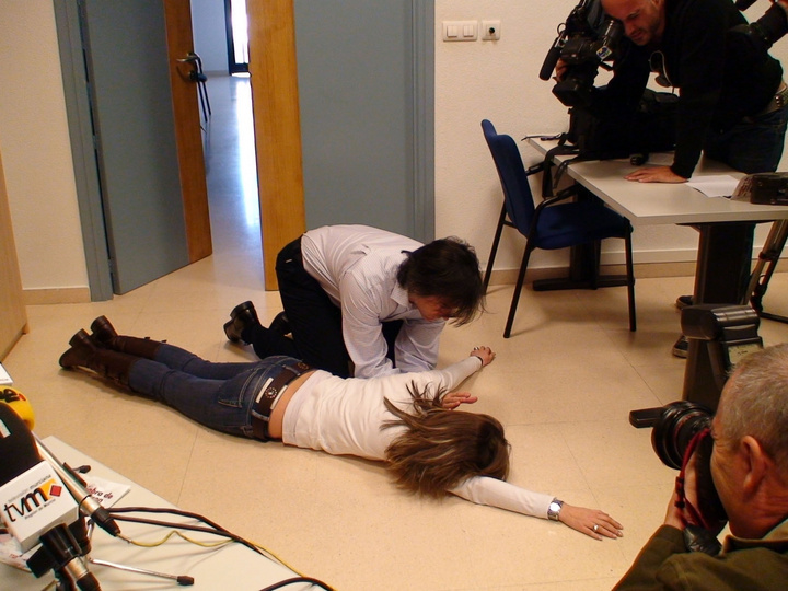 Presentación de una nueva técnica de emergencias para evitar lesiones medulares en accidentados (2)