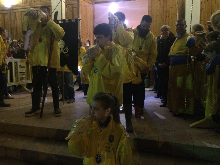 La consejera de Cultura participa en la salida de la procesión del Jueves Santo en Cabo de Palos (2)