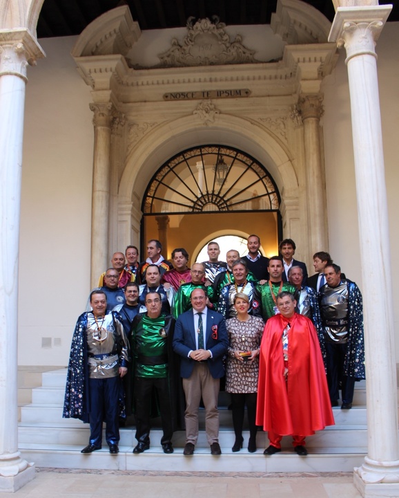 El presidente recibe a los miembros de la Agrupación Sardinera (2)