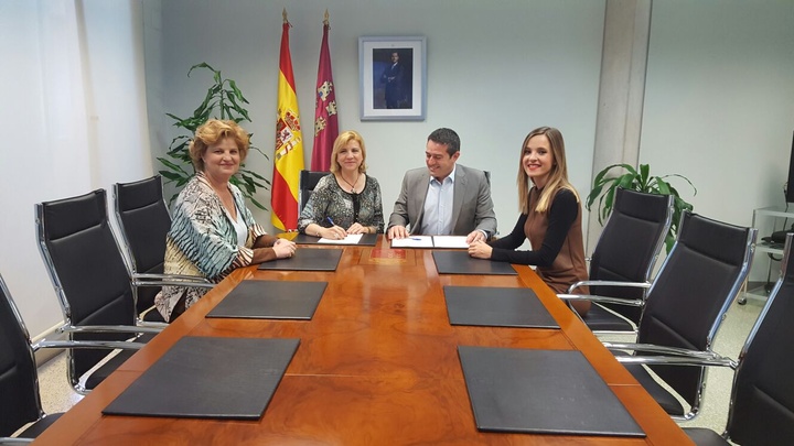 Firma del convenio con el Ayuntamiento de Alcantarilla