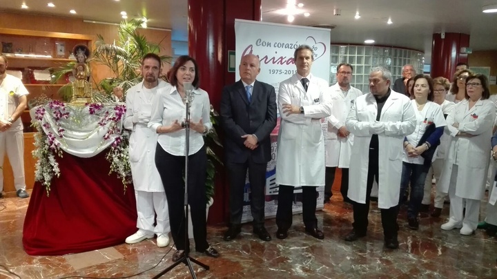 La consejera de Sanidad, Encarna Guillén, asistió hoy a la recepción de la imagen original de la Virgen de la Arrixaca