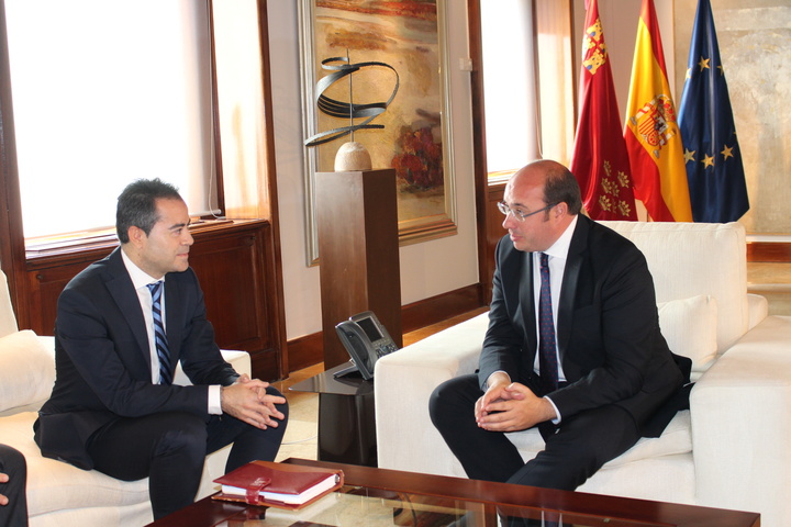 Pedro Antonio Sánchez recibió hoy al presidente de la Federación de Municipios de la Región, Joaquín Hernández