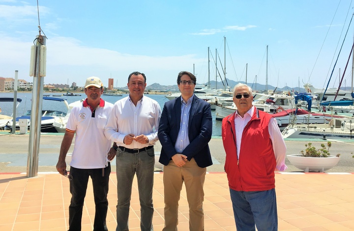 Reunión con junta directiva del club náutico de La Isleta de La Manga del Mar Menor