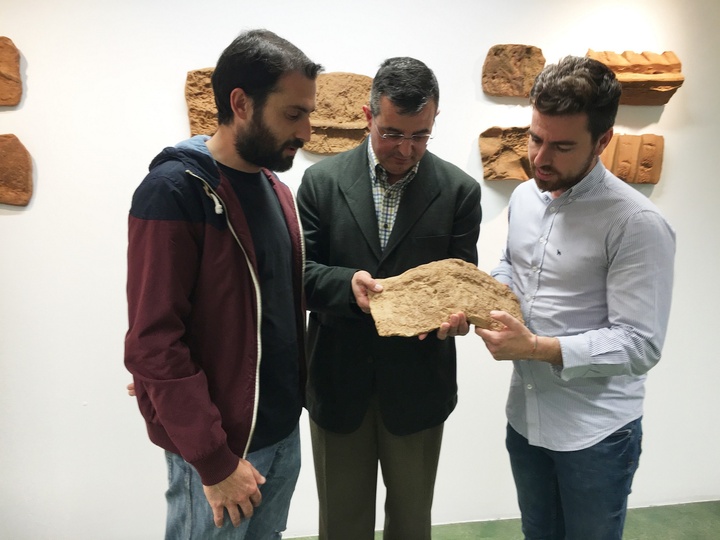 La exposición de Cristóbal Barbero 'Me llamo barro' amplía el horario durante este fin de semana