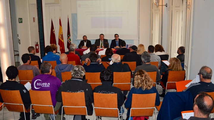 Reunión del grupo de trabajo de Actividades Subacuáticas de la Mesa de la Náutica de la Región de Murcia