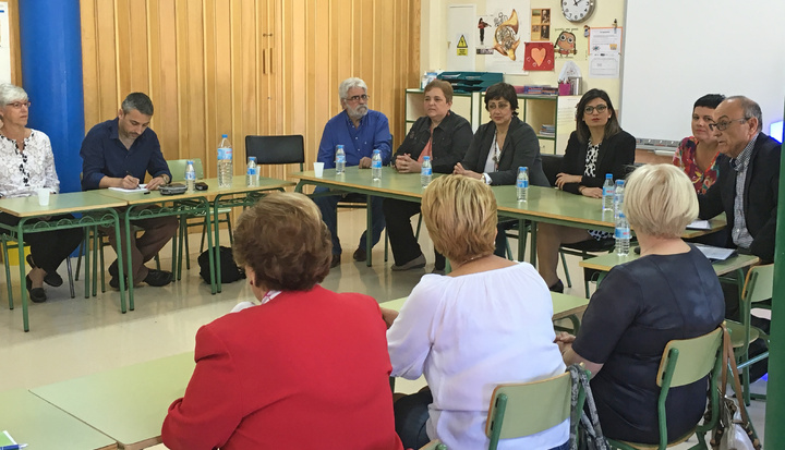 Reunión proyecto de colegio intergeneracional en CEIP, Centro de Educación Infantil y Primaria, Ramón Gaya de Santomera
